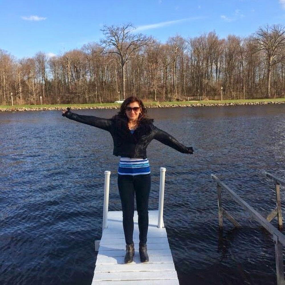 Meet your Posher, Yesenia